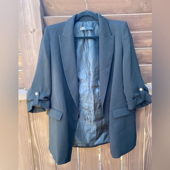 Zara Jackets & Blazers - Zara black blazer Padded Shoulder Womens size M